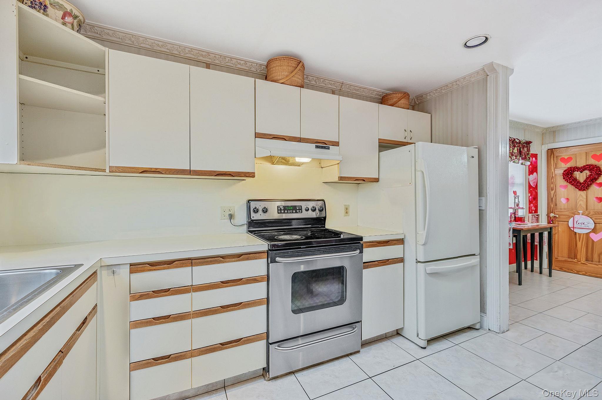 #10 photo, Lindenhurst, सफ़ोक काउंटी Lindenhurst , NY 11757