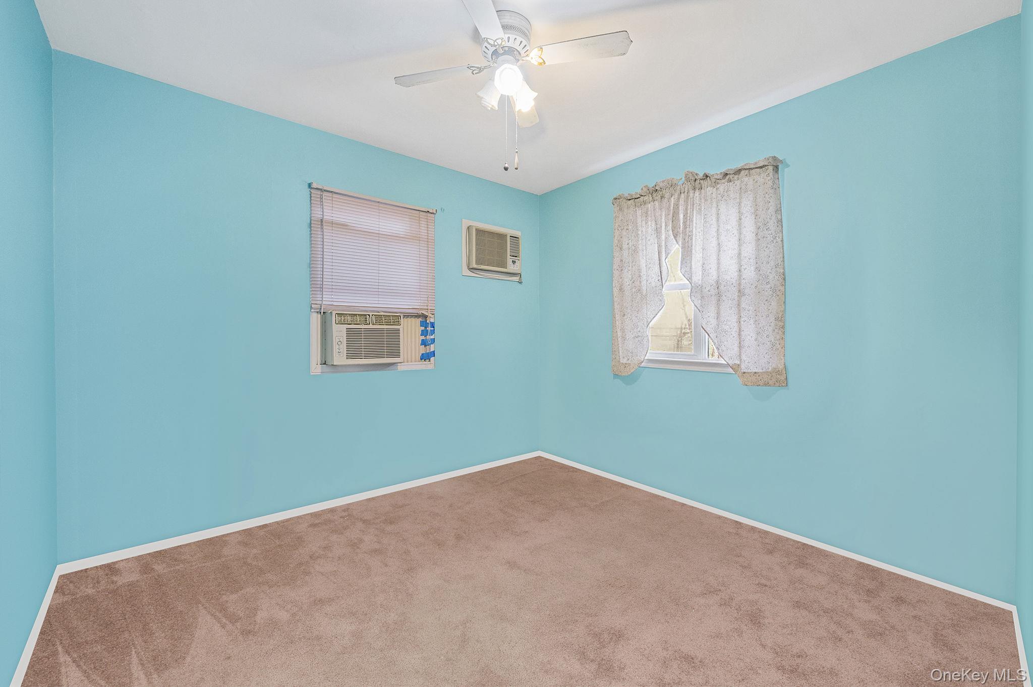 #16 photo, Lindenhurst, सफ़ोक काउंटी Lindenhurst , NY 11757