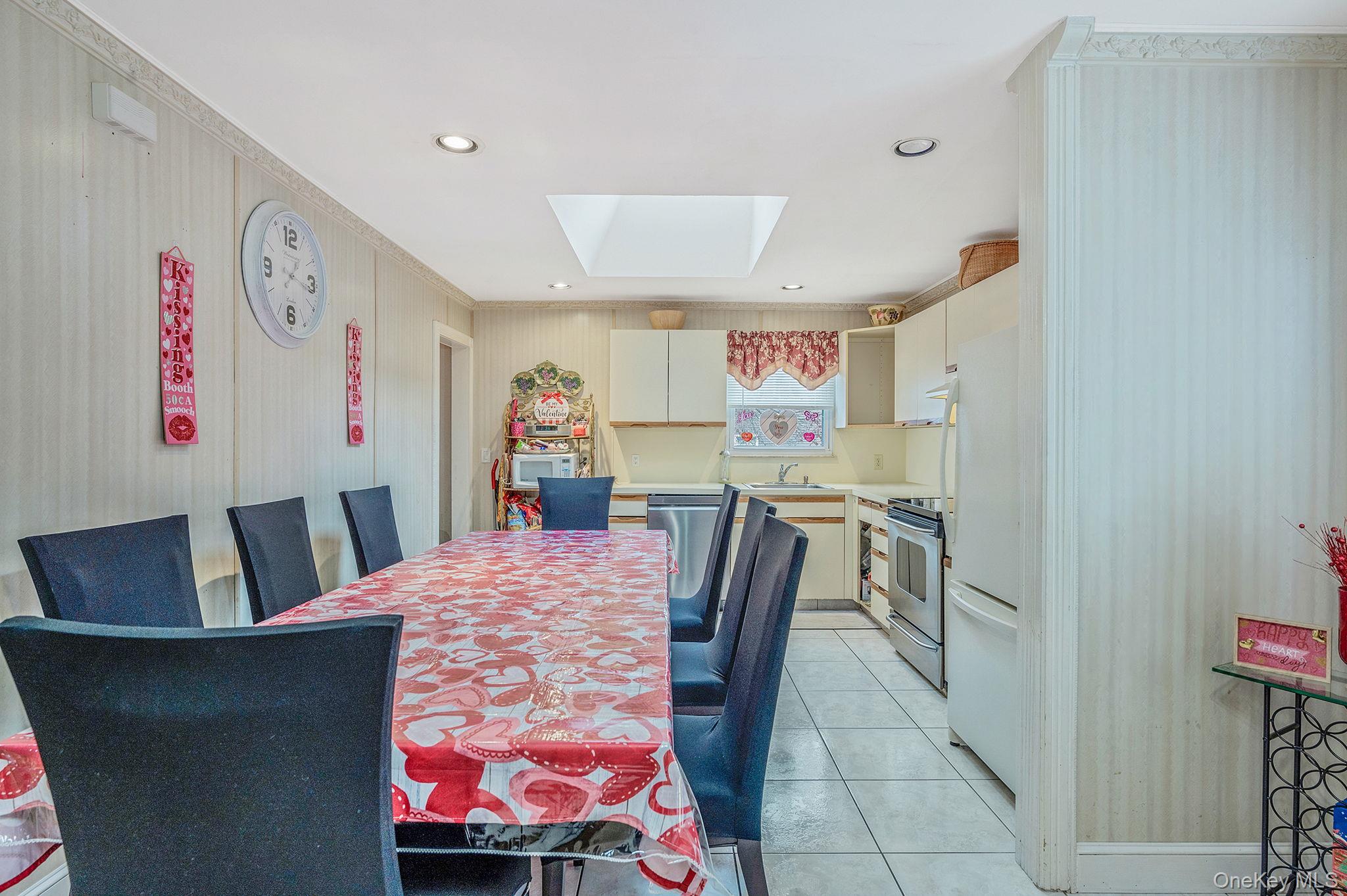 #7 photo, Lindenhurst, सफ़ोक काउंटी Lindenhurst , NY 11757