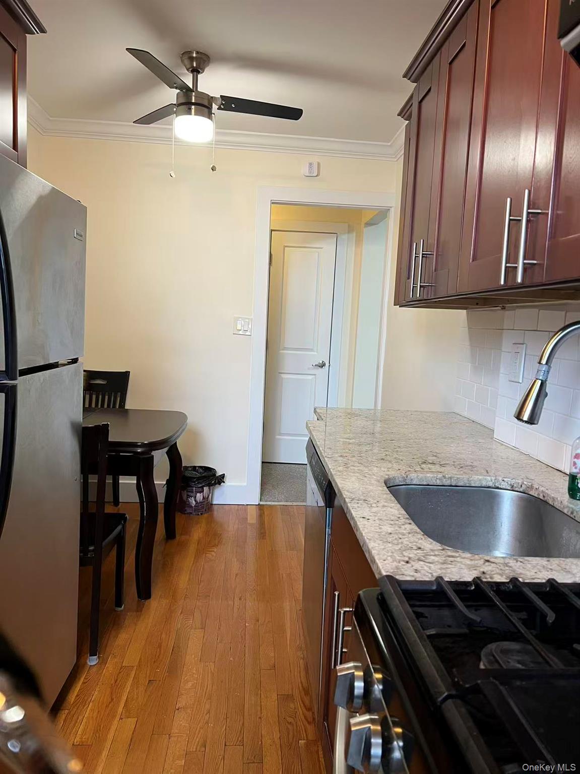 #5 photo, 15010 71st Avenue, কুইন্‌স Flushing , NY 11367