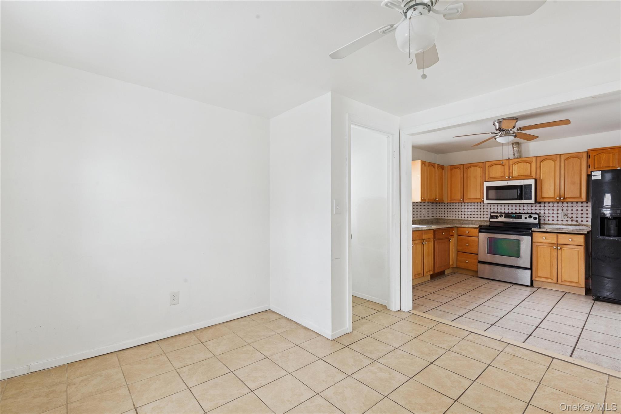 #10 photo, 103 W Yaphank Road, Coram , NY 11727