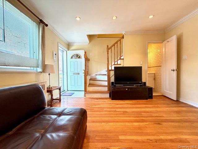 #4 photo, 220-44 67th Avenue, Oakland Gardens , NY 11364