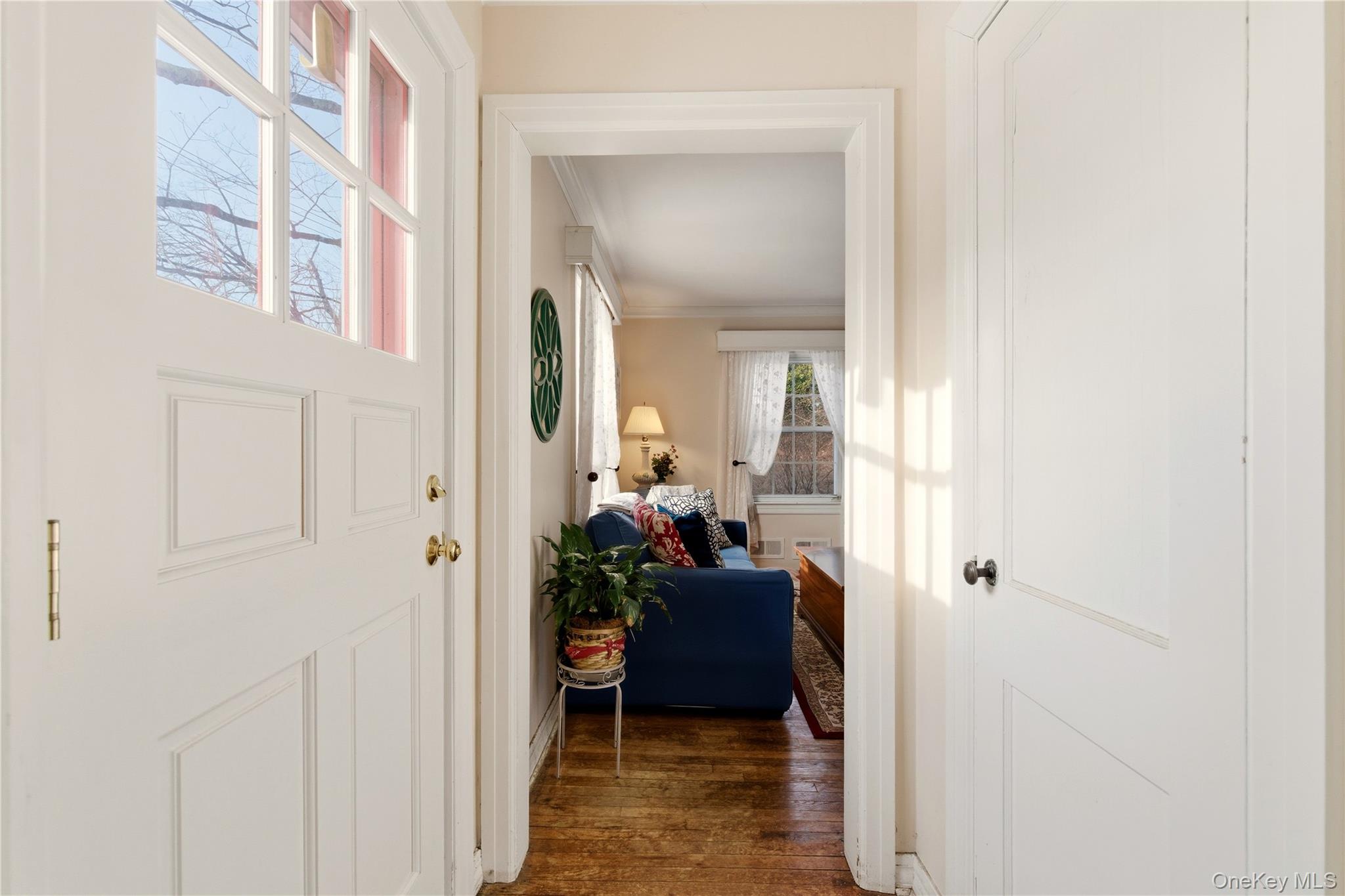 #4 photo, 164 W Neck Road, Huntington , NY 11743