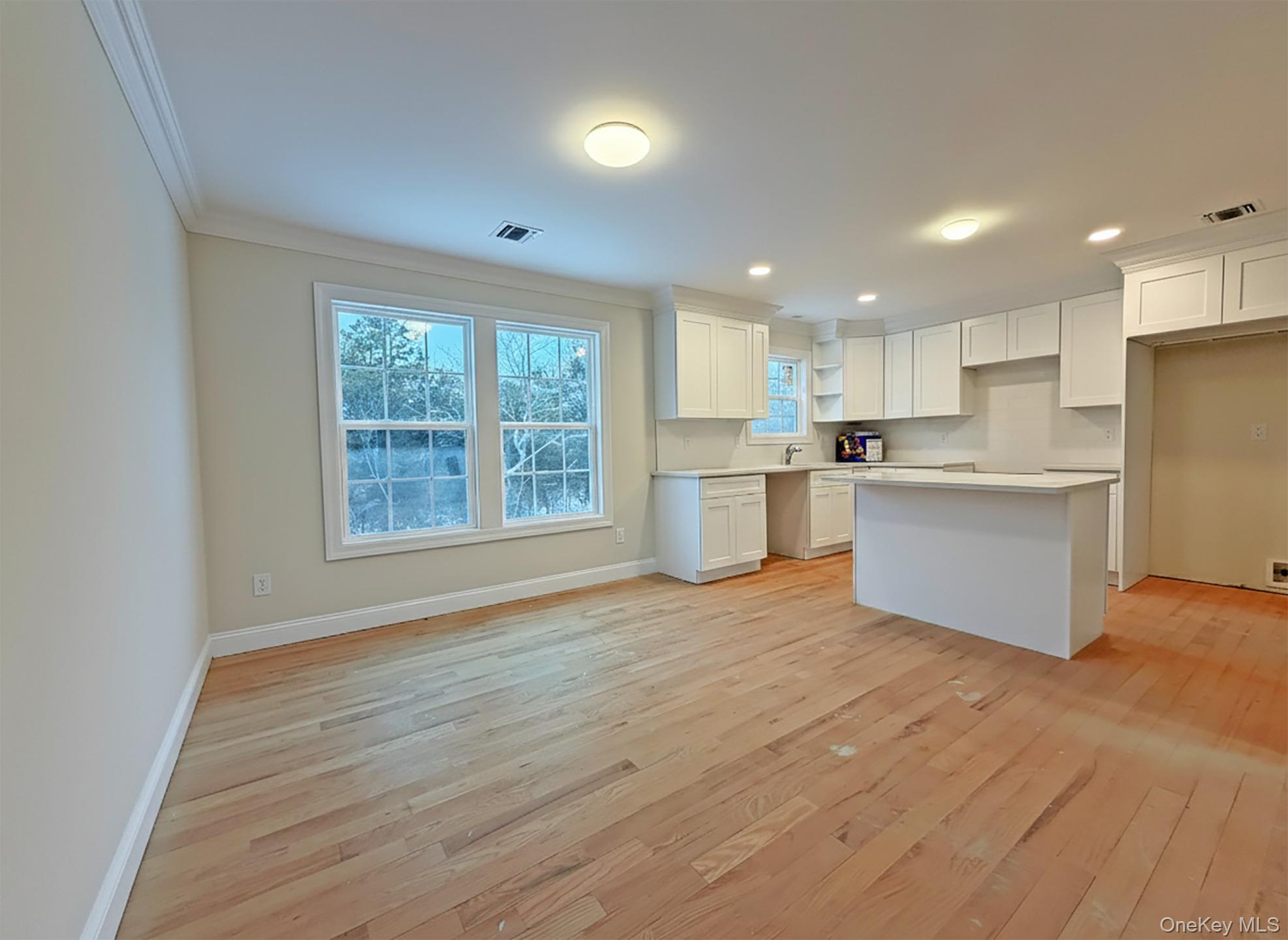 #8 photo, 103 Brookfield Avenue, Саффолк ‖ Center Moriches , NY 11934