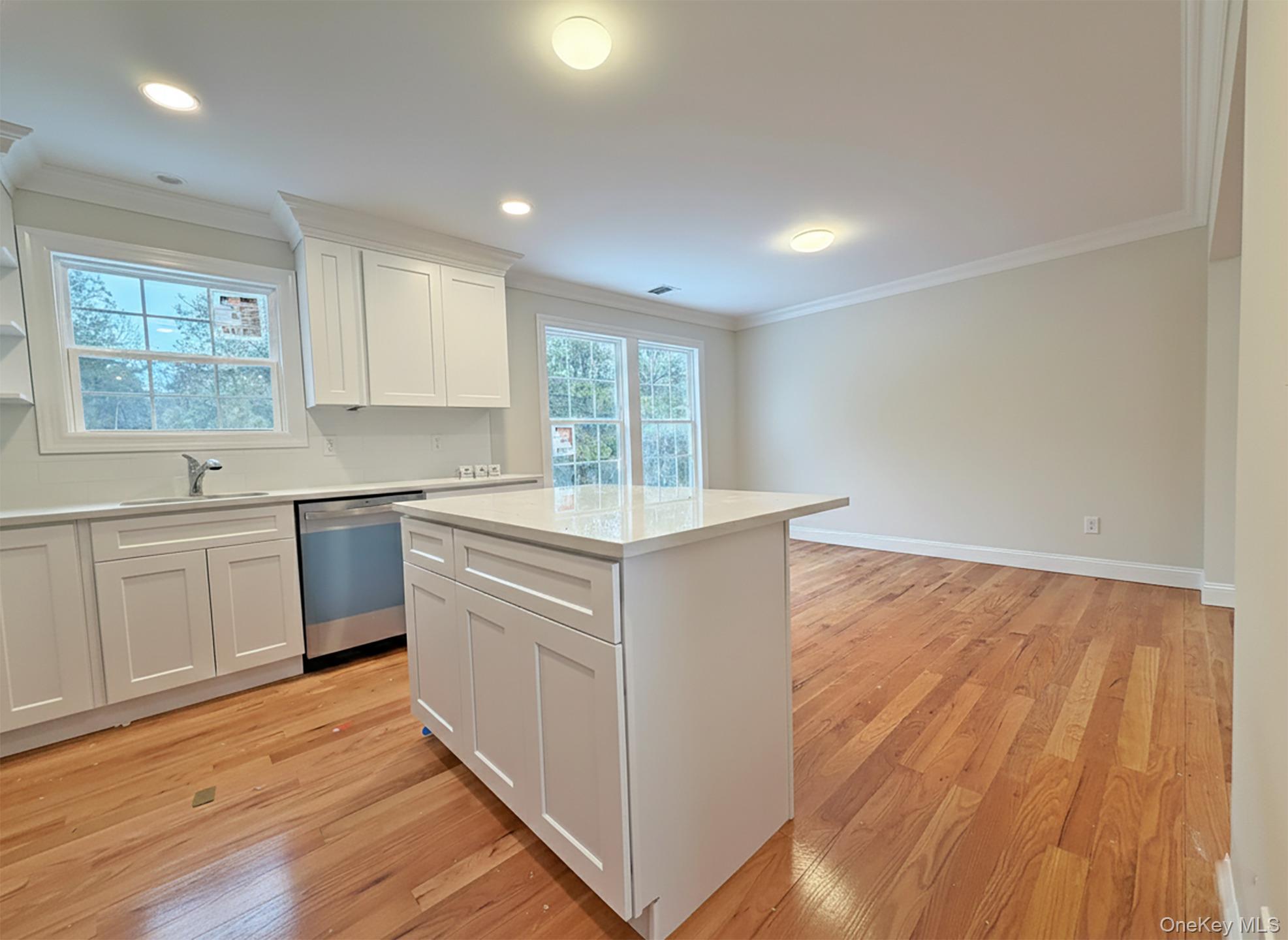 #9 photo, 103 Brookfield Avenue, Саффолк ‖ Center Moriches , NY 11934