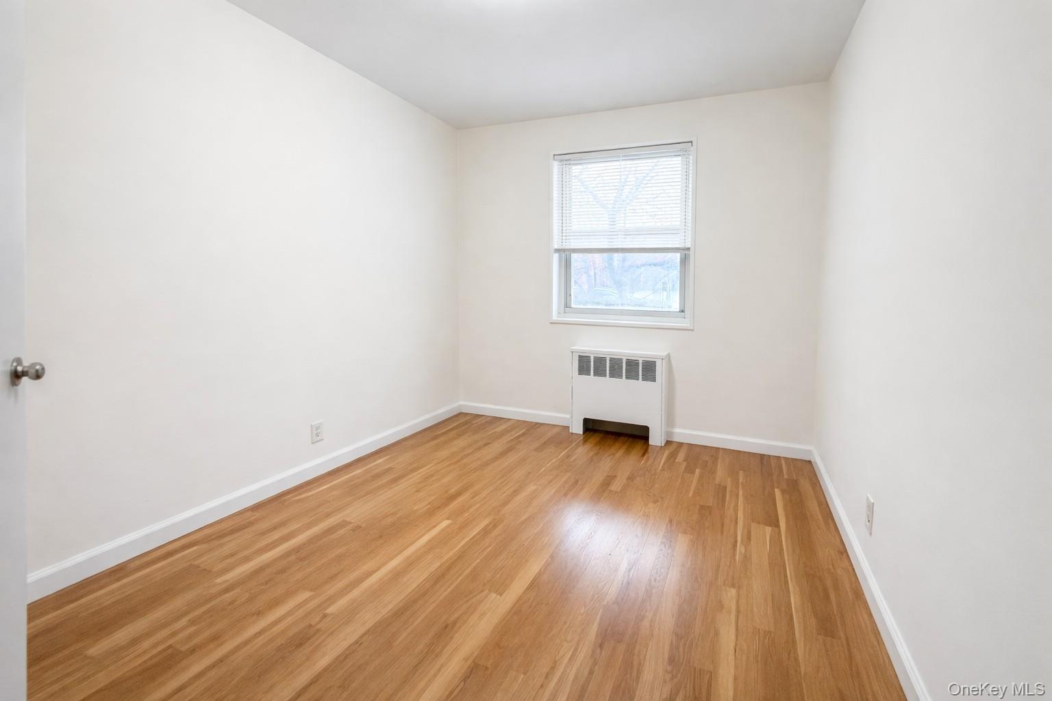 #19 photo, 212-03 16 Avenue, Куинс ‖ Bayside , NY 11360