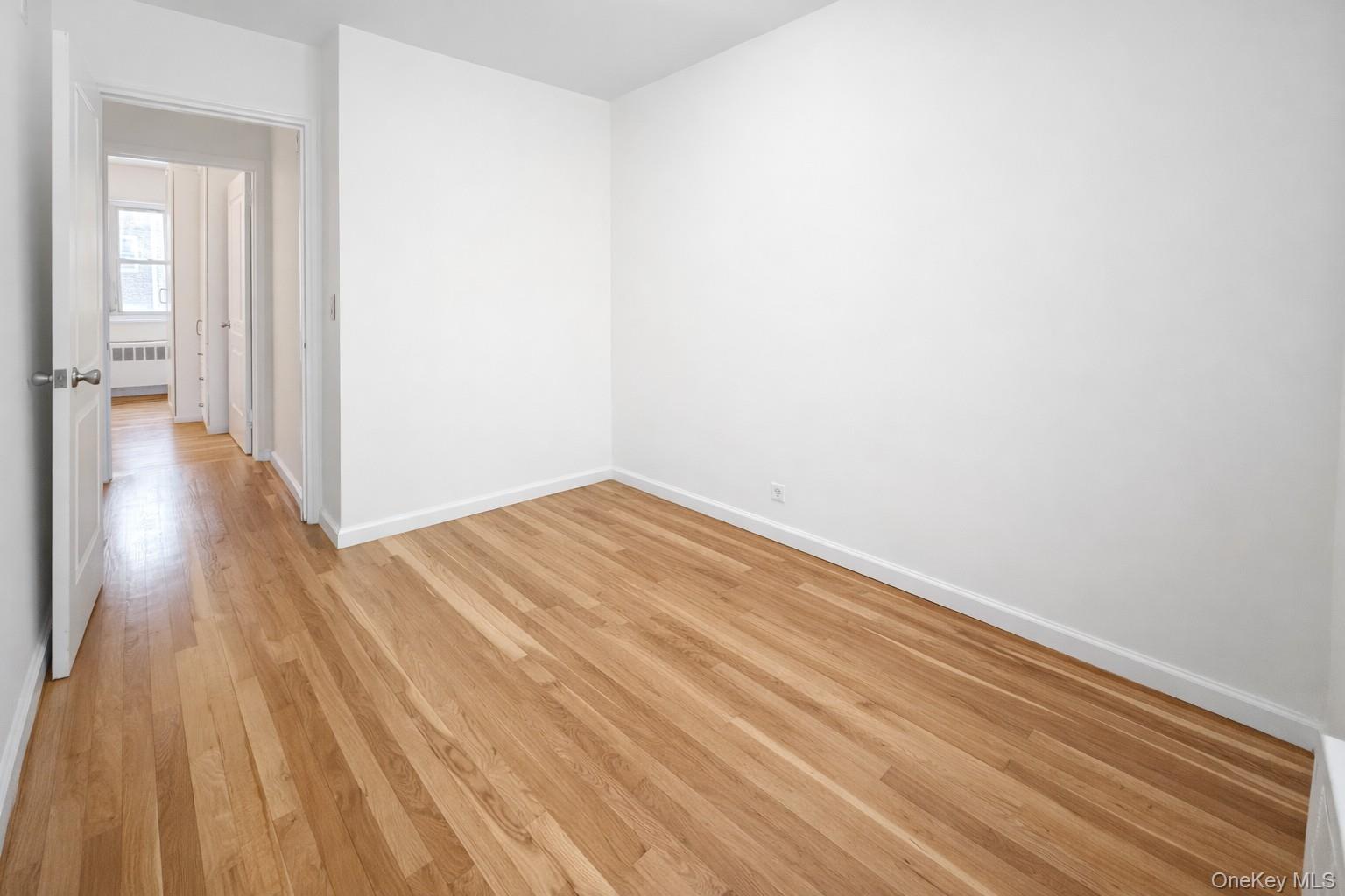 #20 photo, 212-03 16 Avenue, Куинс ‖ Bayside , NY 11360