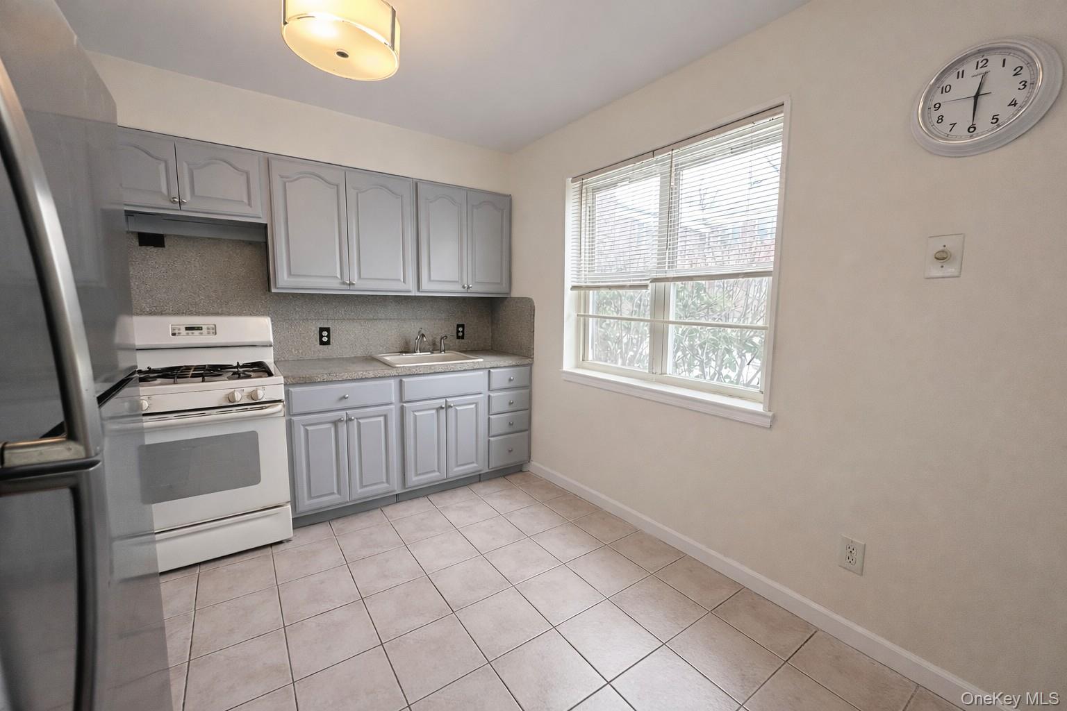 #6 photo, 212-03 16 Avenue, Куинс ‖ Bayside , NY 11360