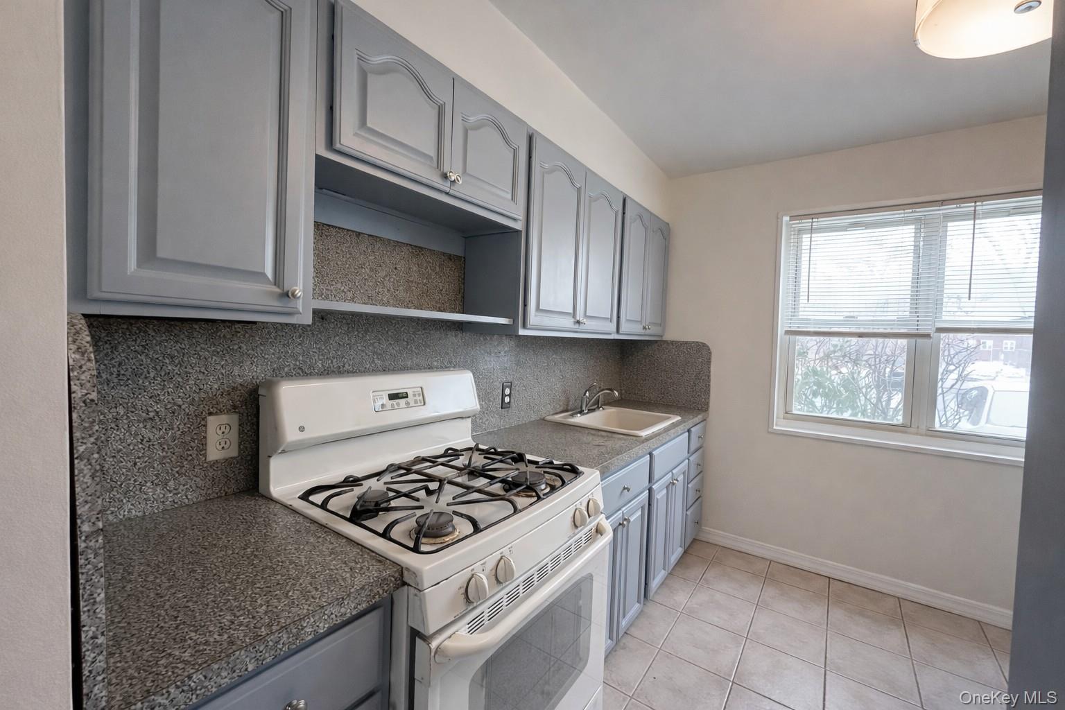 #8 photo, 212-03 16 Avenue, Куинс ‖ Bayside , NY 11360