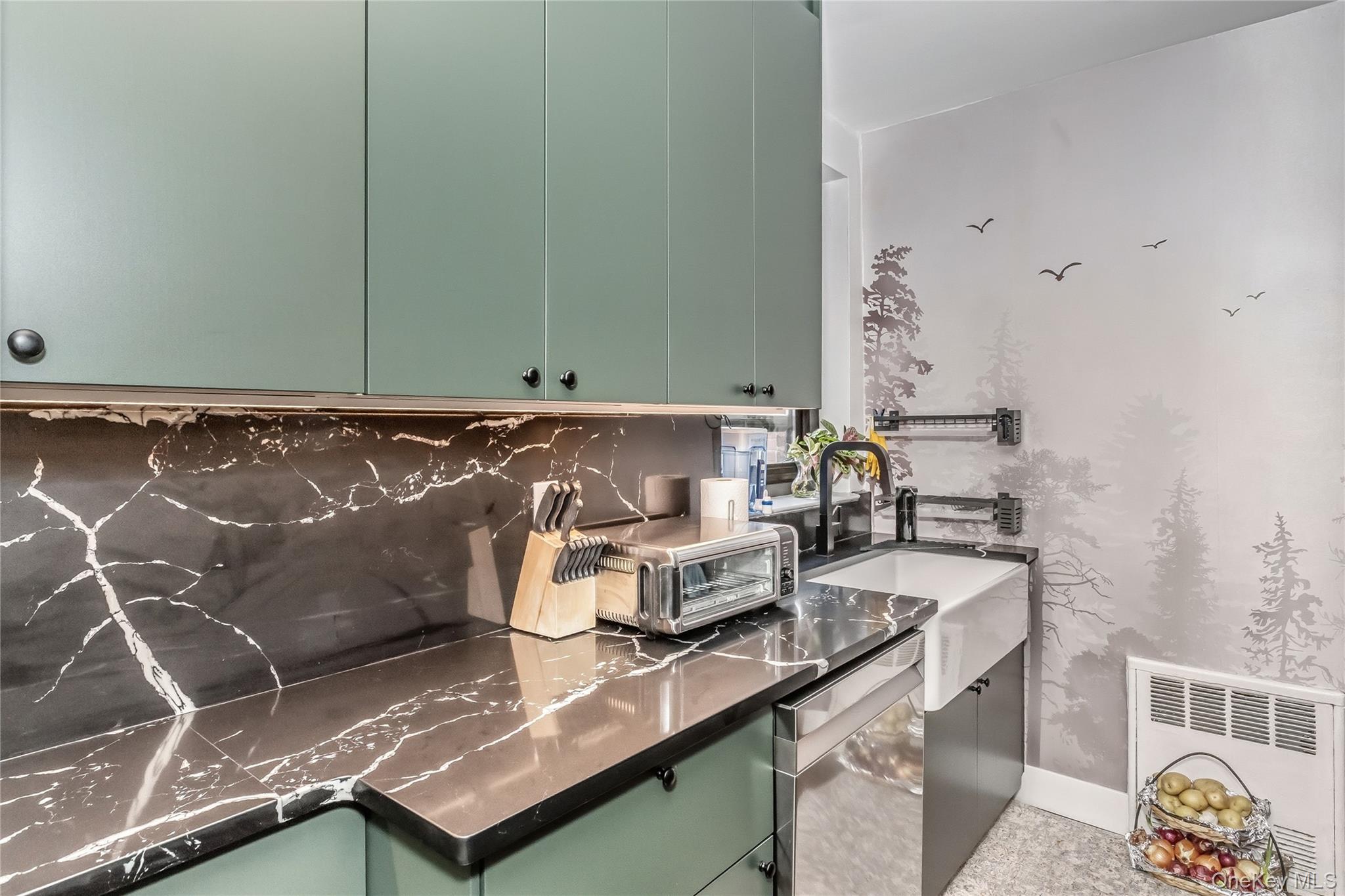 #4 photo, 15 Hill Park Avenue, Нассау ‖ Great Neck , NY 11021