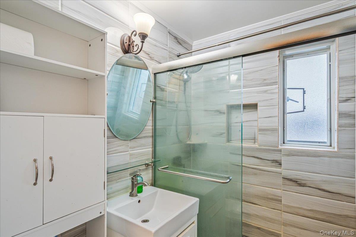 #16 photo, 67-11 Bell Boulevard, Oakland Gardens , NY 11364