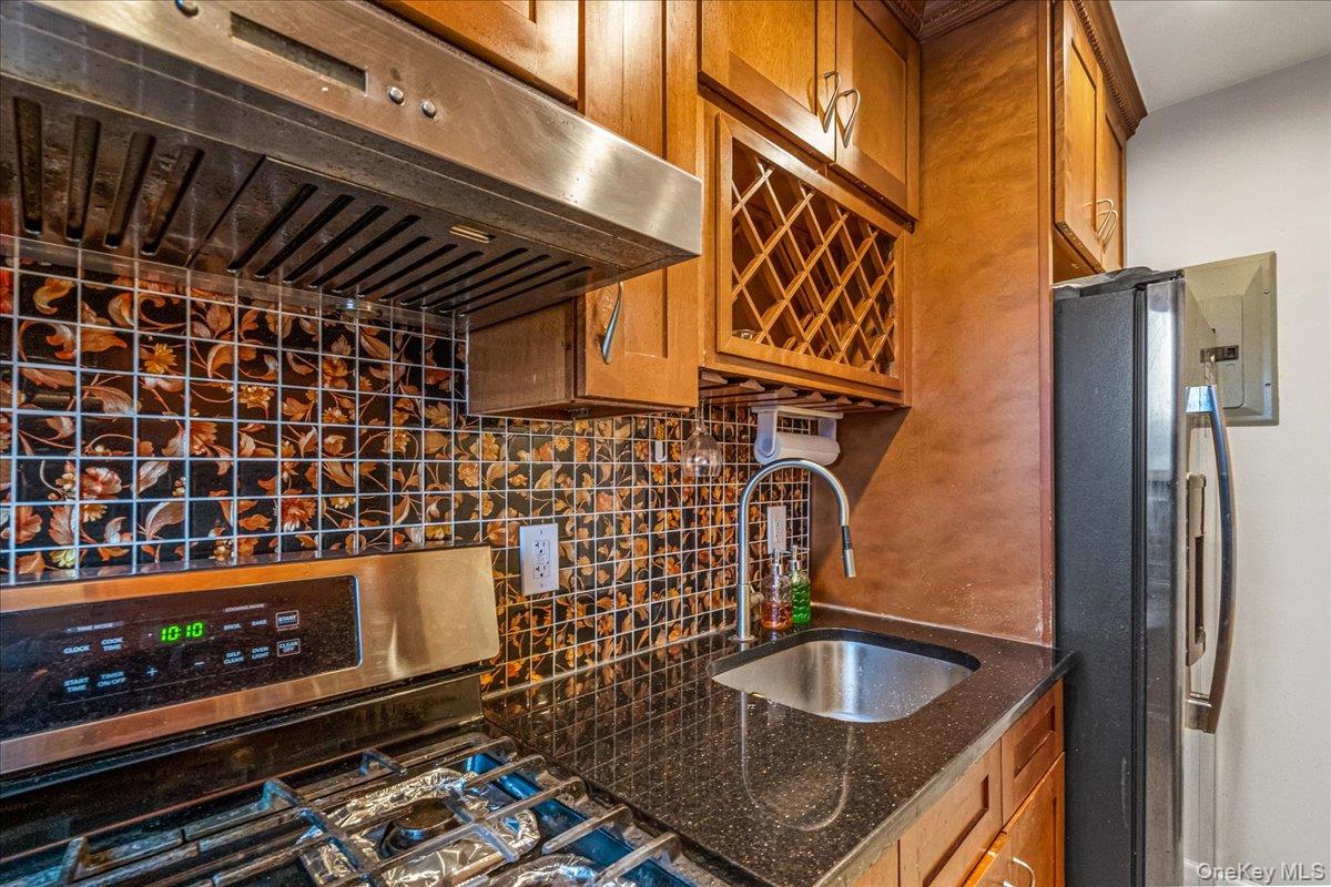 #7 photo, 67-11 Bell Boulevard, Oakland Gardens , NY 11364