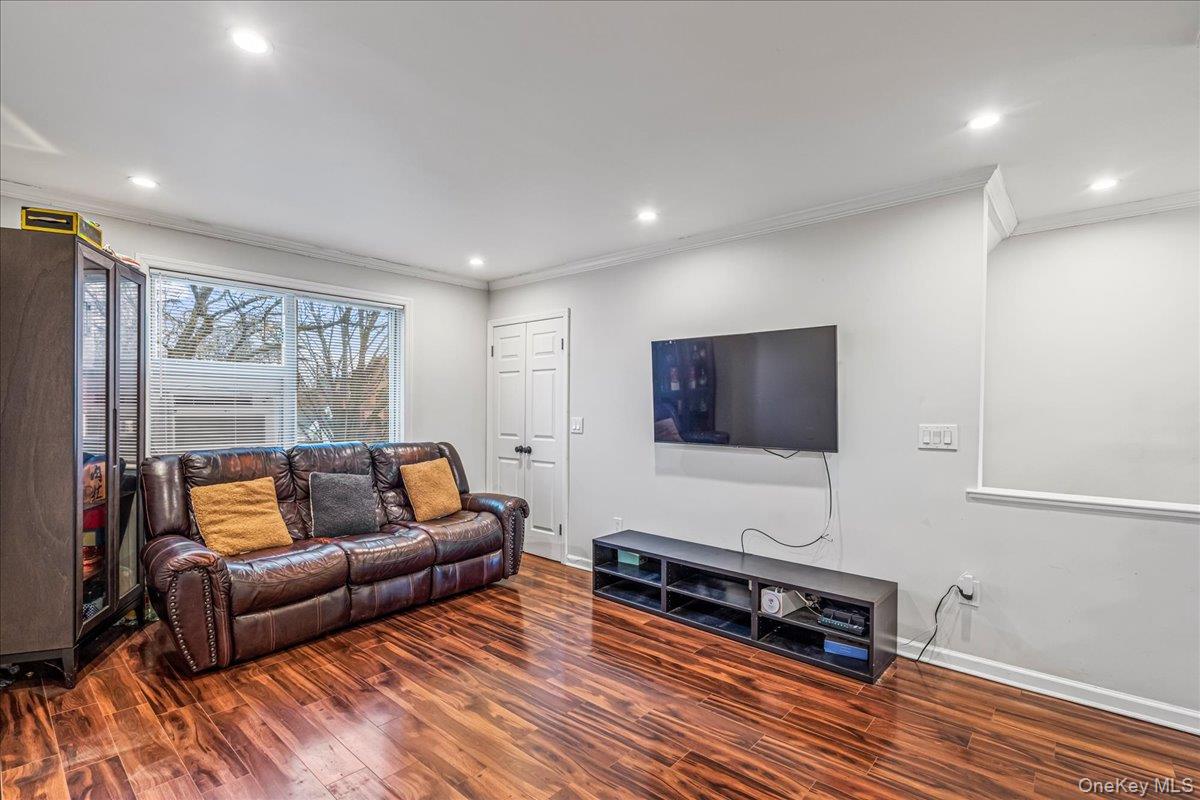 #8 photo, 67-11 Bell Boulevard, Oakland Gardens , NY 11364