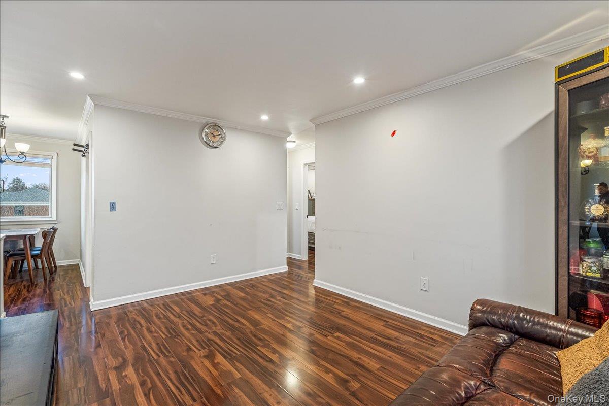 #9 photo, 67-11 Bell Boulevard, Oakland Gardens , NY 11364