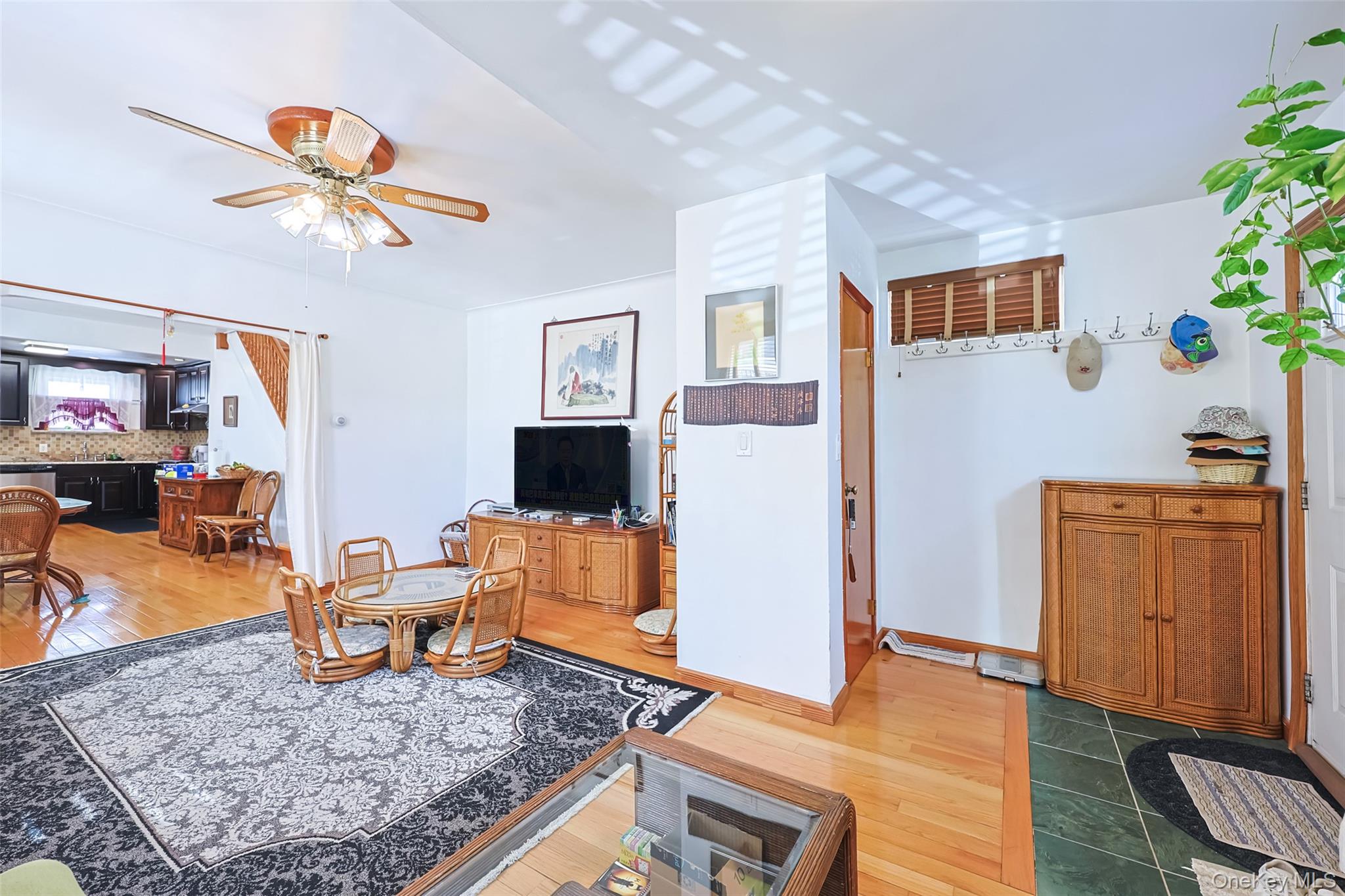 #5 photo, 81-24 167th Street, Jamaica Hills , NY 11432