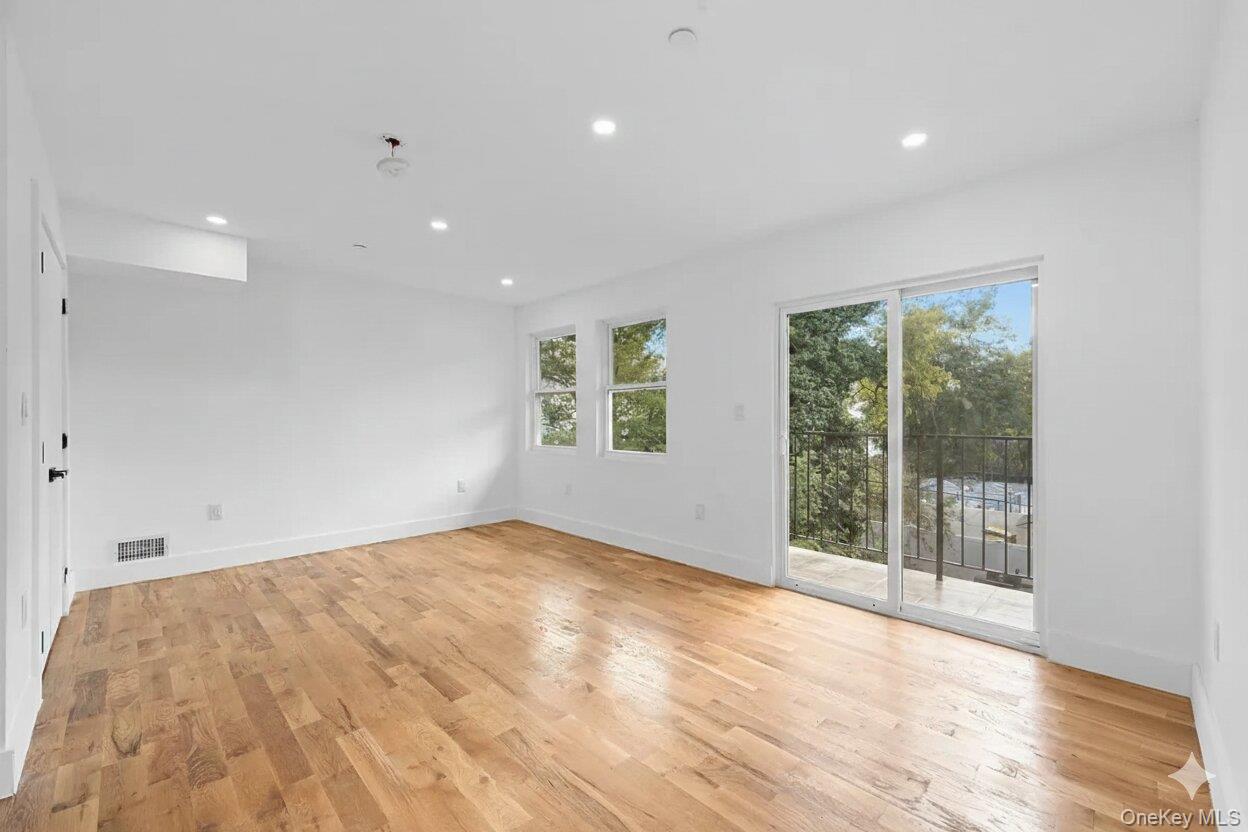 #5 photo, 1116 Blake Avenue, 布鲁克林 Brooklyn , NY 11208