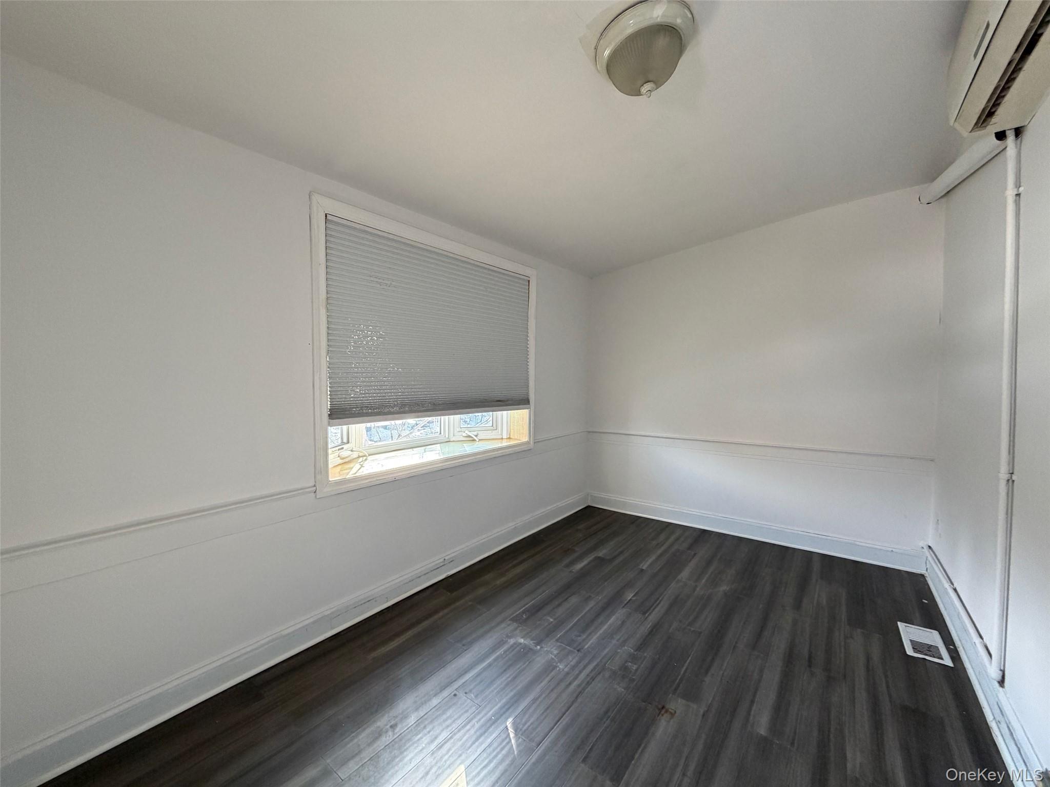 #10 photo, 124-17 6th Avenue, College Point , NY 11356