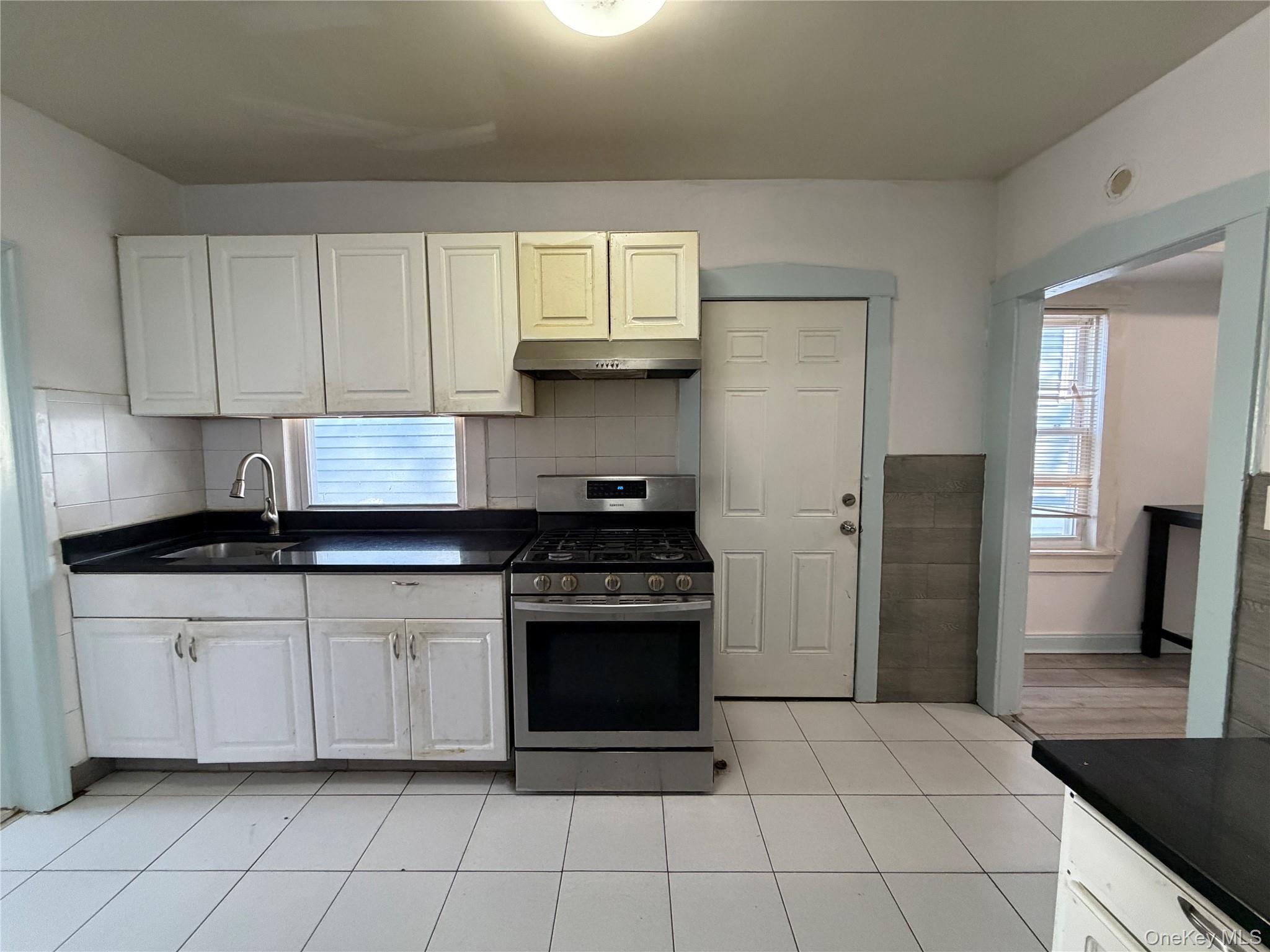 #6 photo, 124-17 6th Avenue, College Point , NY 11356