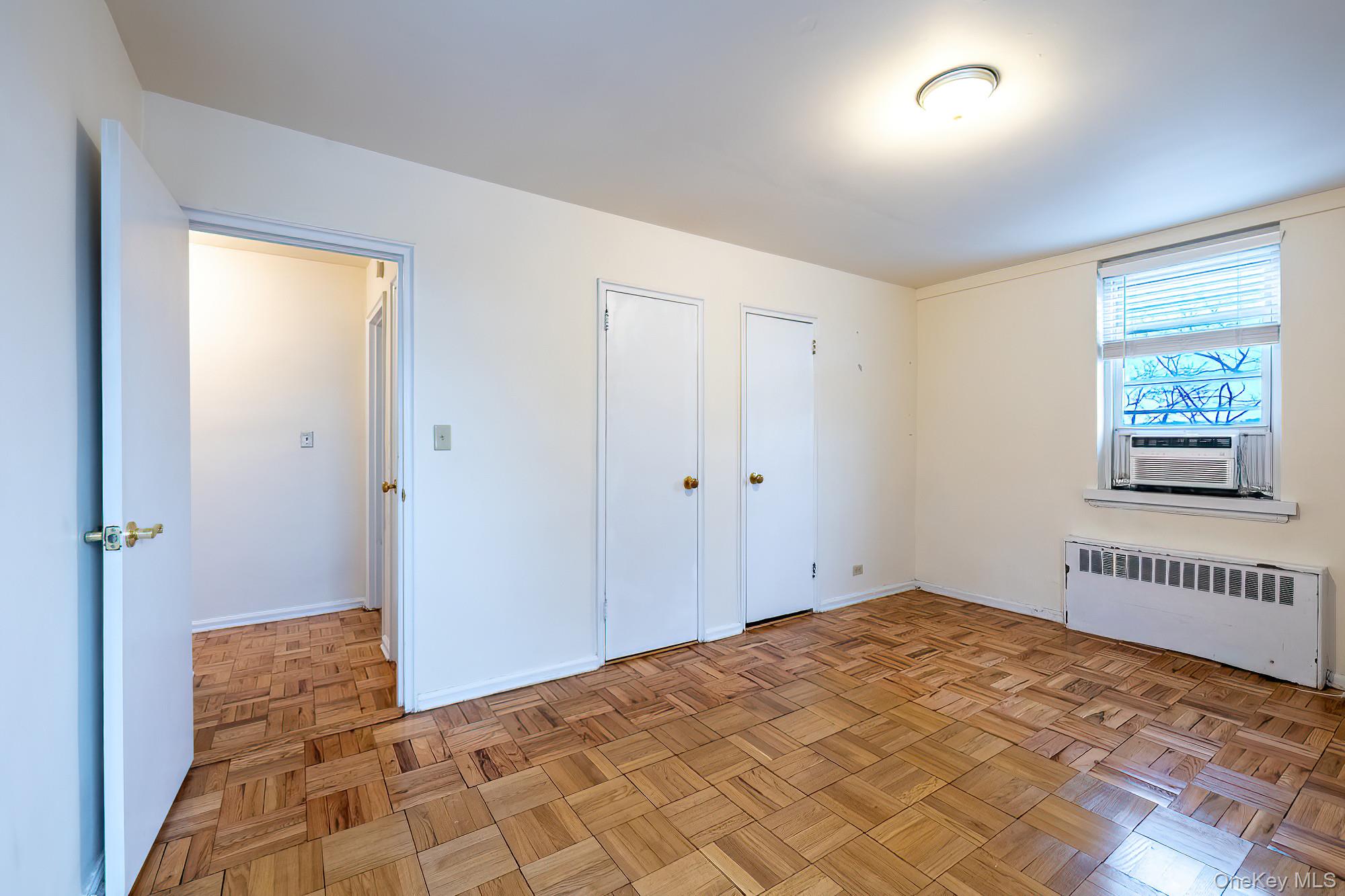 #11 photo, 55 Knolls Crescent, Bronx , NY 10463