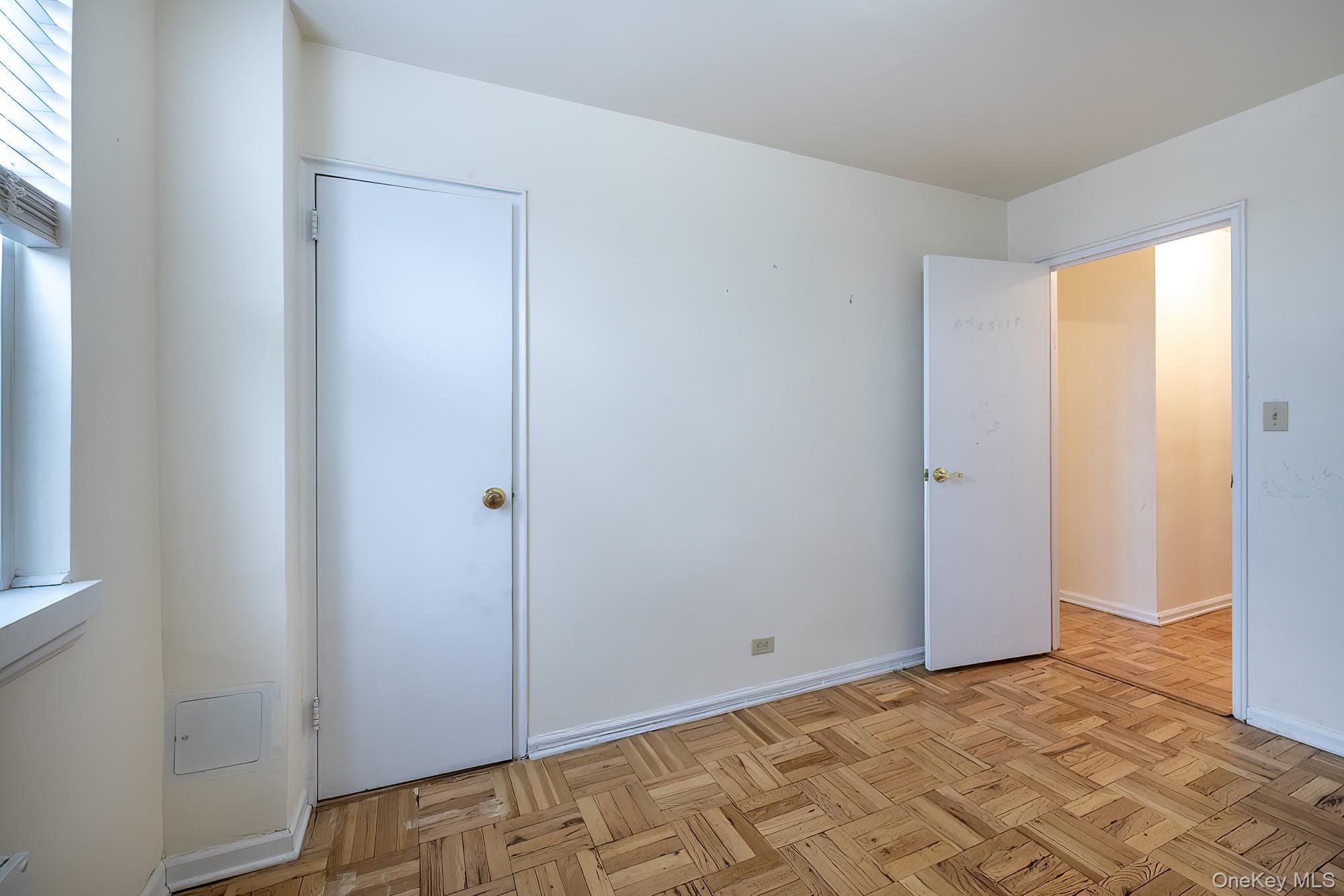 #12 photo, 55 Knolls Crescent, Bronx , NY 10463