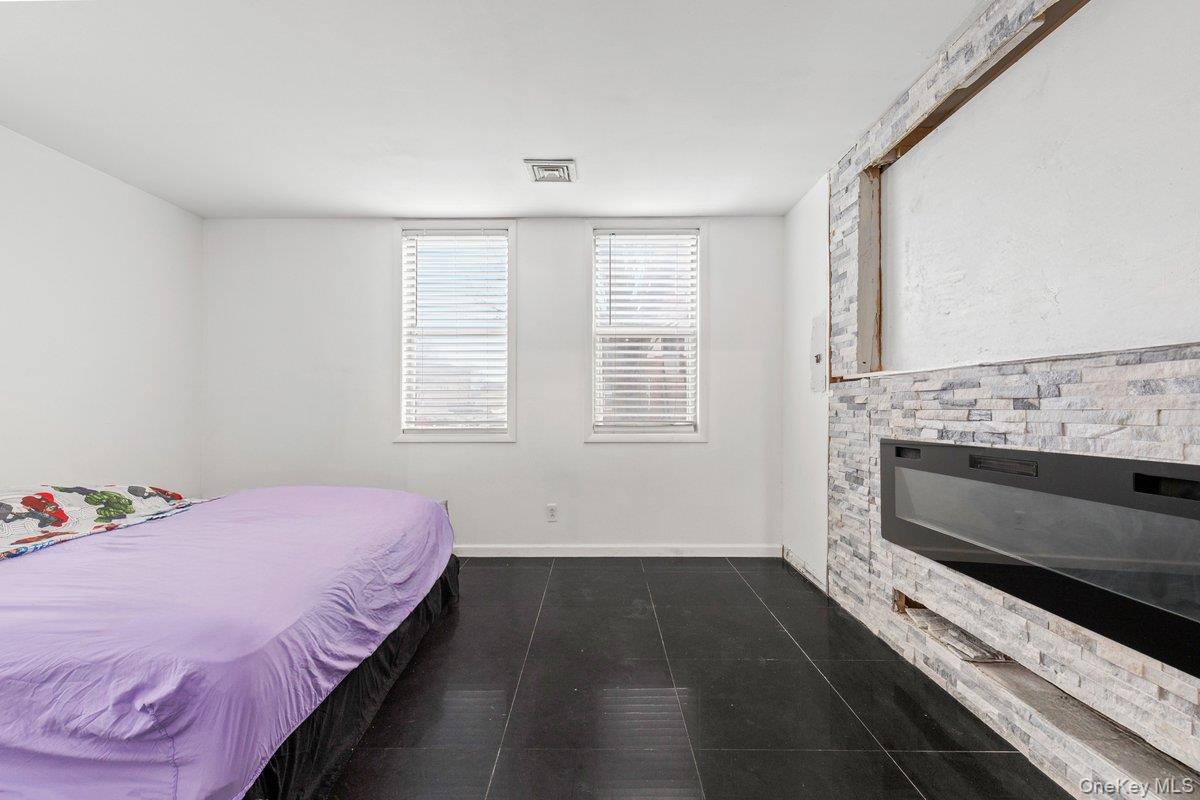 #12 photo, 233 Sunset Boulevard, 布朗士 Bronx , NY 10473