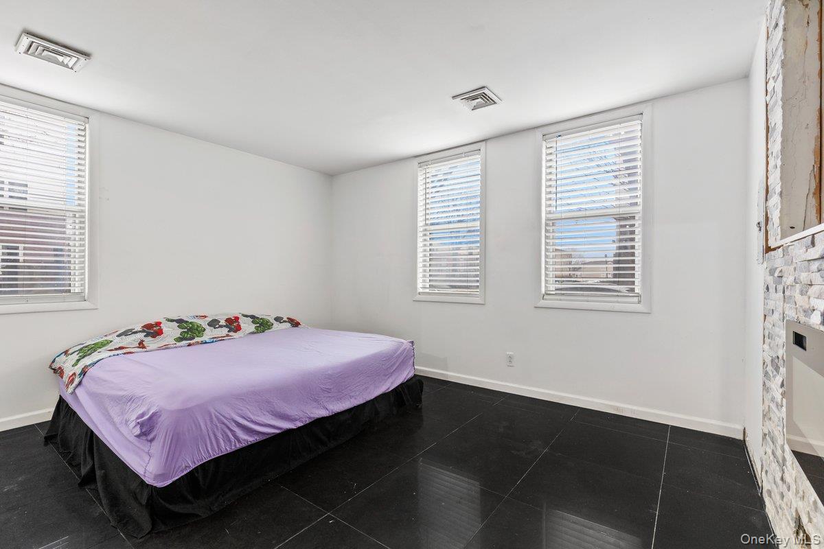 #13 photo, 233 Sunset Boulevard, 布朗士 Bronx , NY 10473