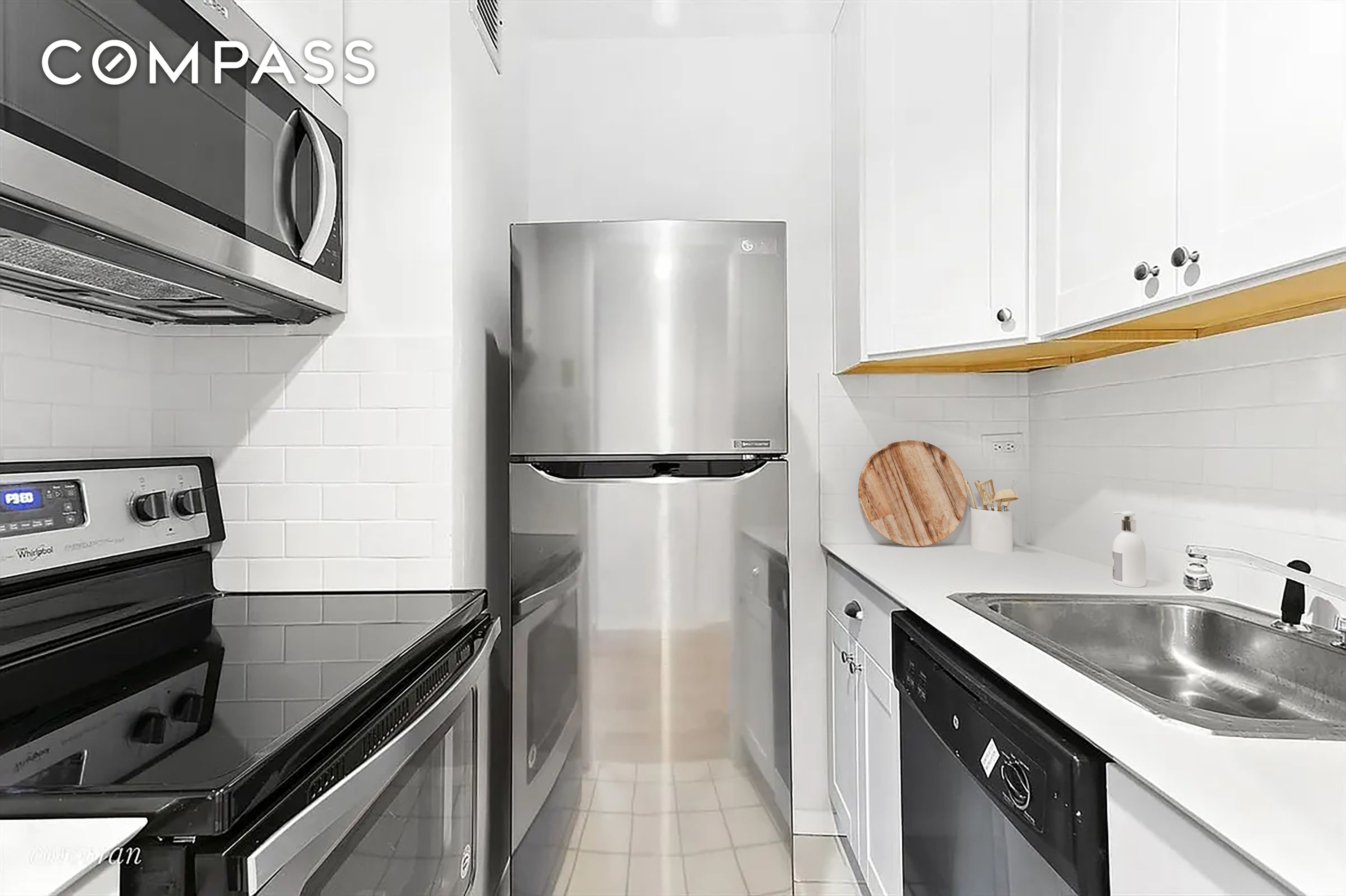 #4 photo, 343 E 74th Street, मैनहटन Lenox Hill , NY 10021