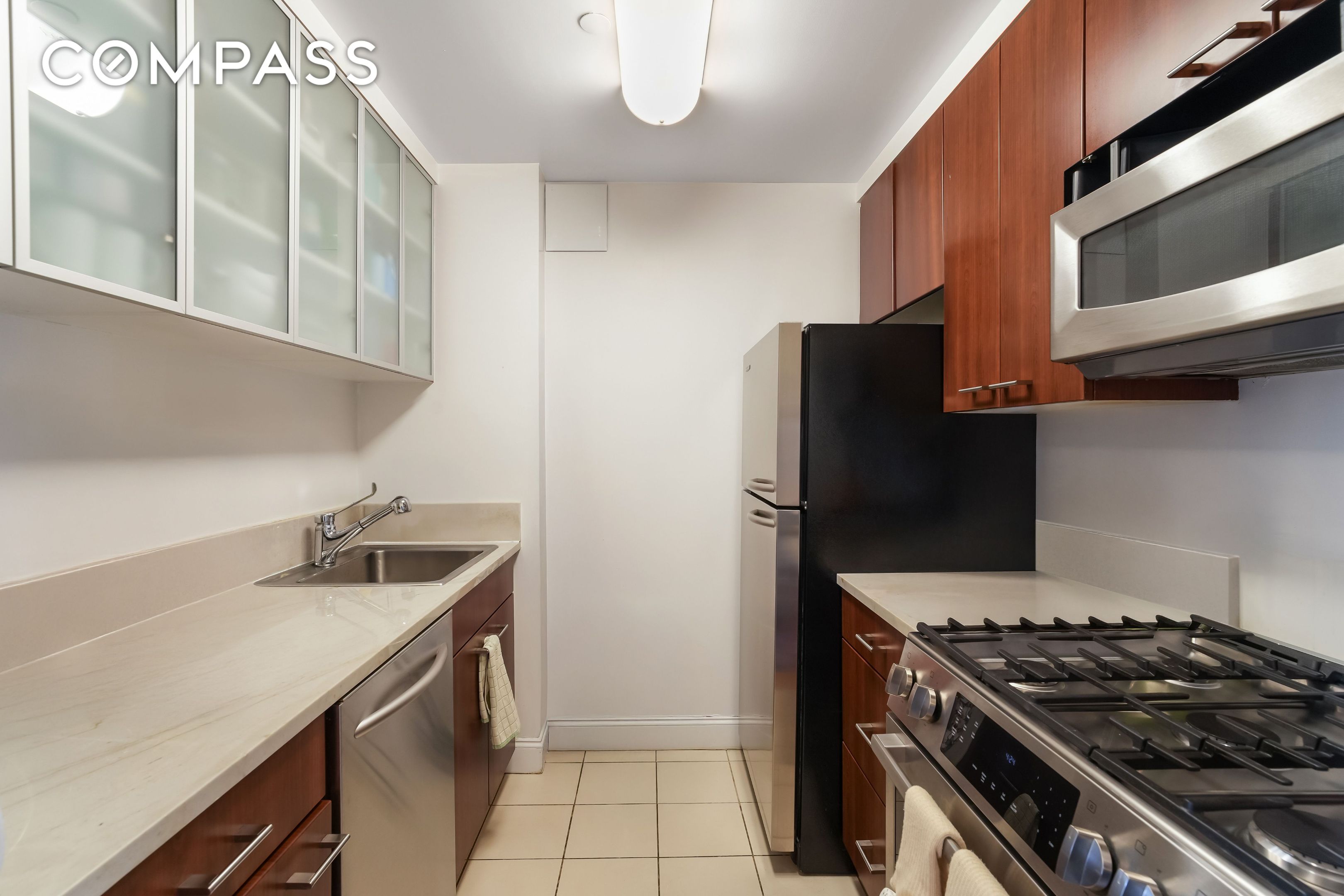 #4 photo, 215-217 E 96th Street, 曼哈顿 Upper East Side , NY 10128