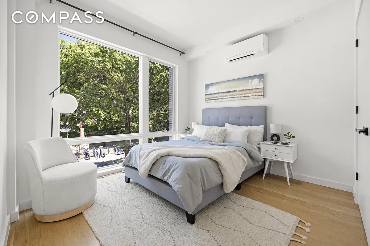 #4 photo, 762 Macon Street, Bedford-Stuyvesant , NY 11233