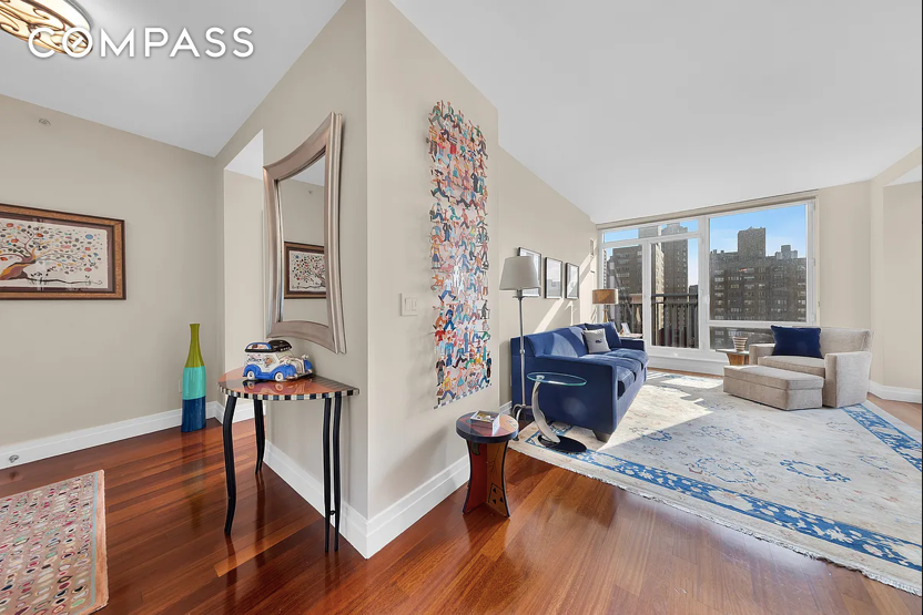 #3 photo, 45 Park Avenue, Murray Hill , NY 10016