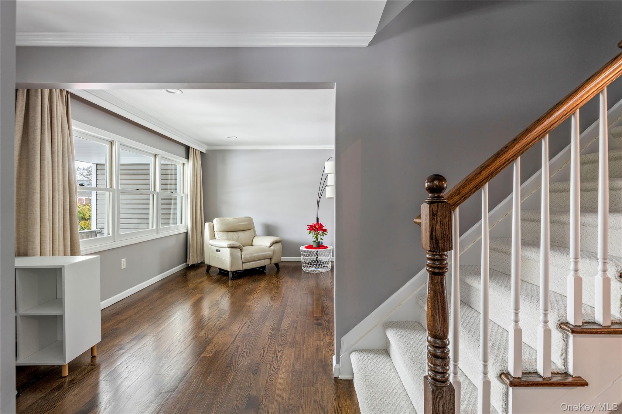 #17 photo, 105 Jefferson Street, Garden City , NY 11530