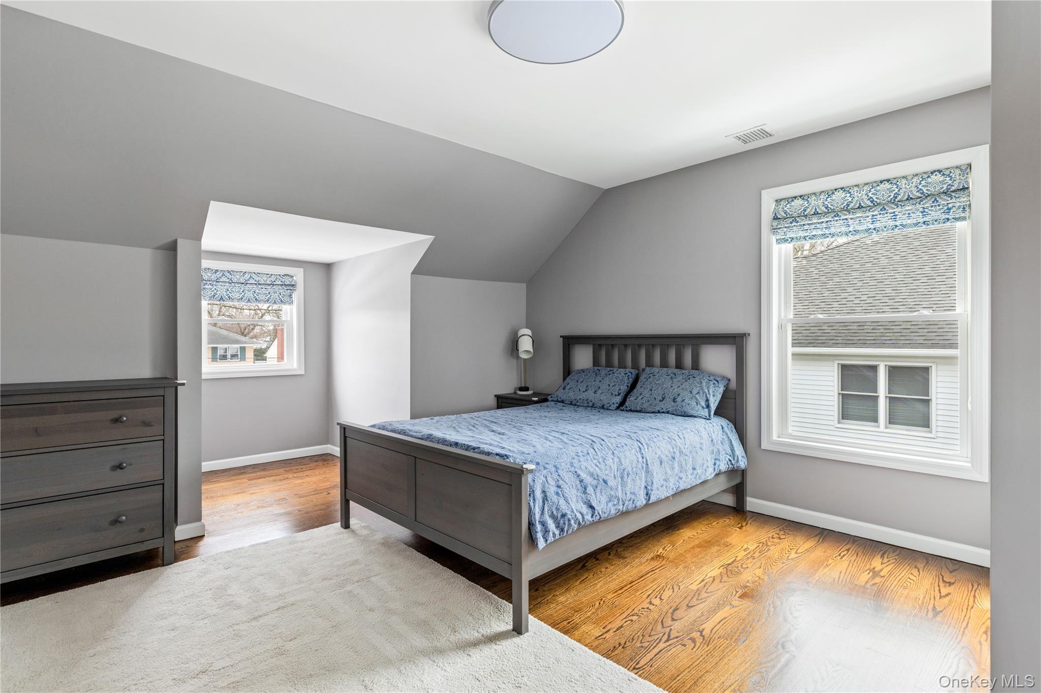 #18 photo, 105 Jefferson Street, Garden City , NY 11530