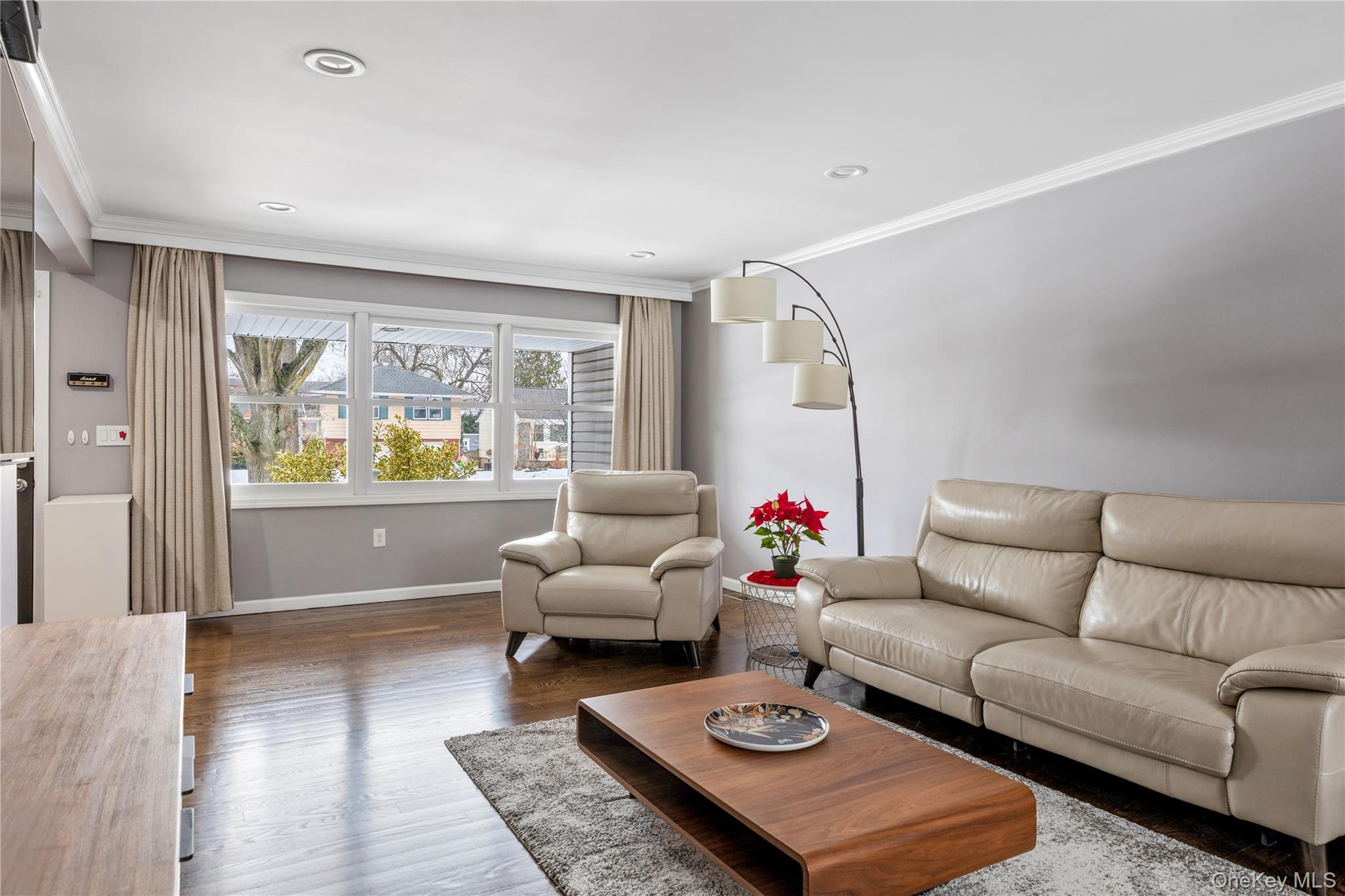 #5 photo, 105 Jefferson Street, Garden City , NY 11530