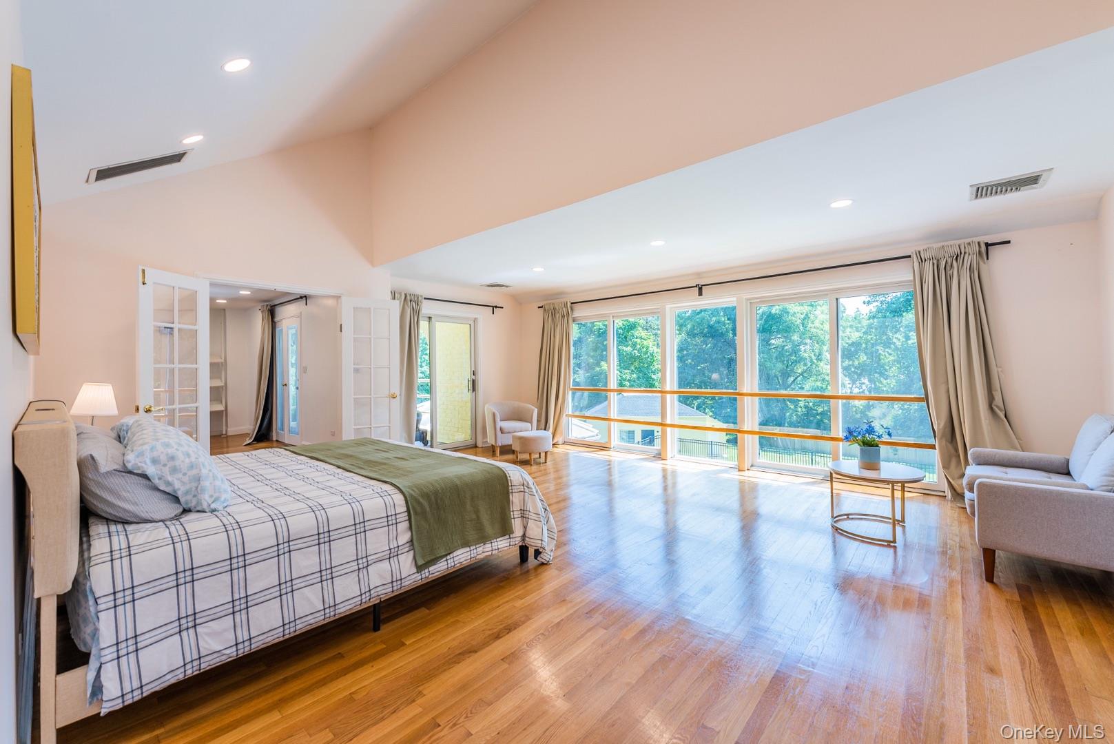 #18 photo, 530 S Centre Island Road, Centre Island , NY 11771