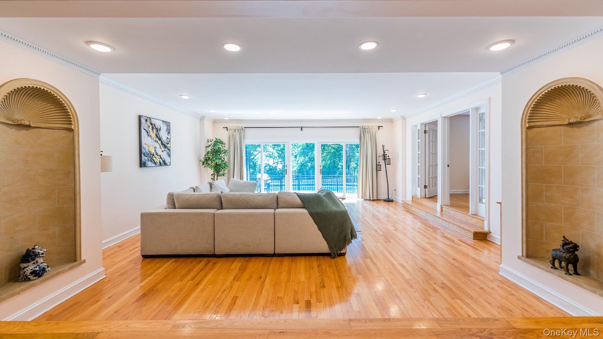 #9 photo, 530 S Centre Island Road, Centre Island , NY 11771