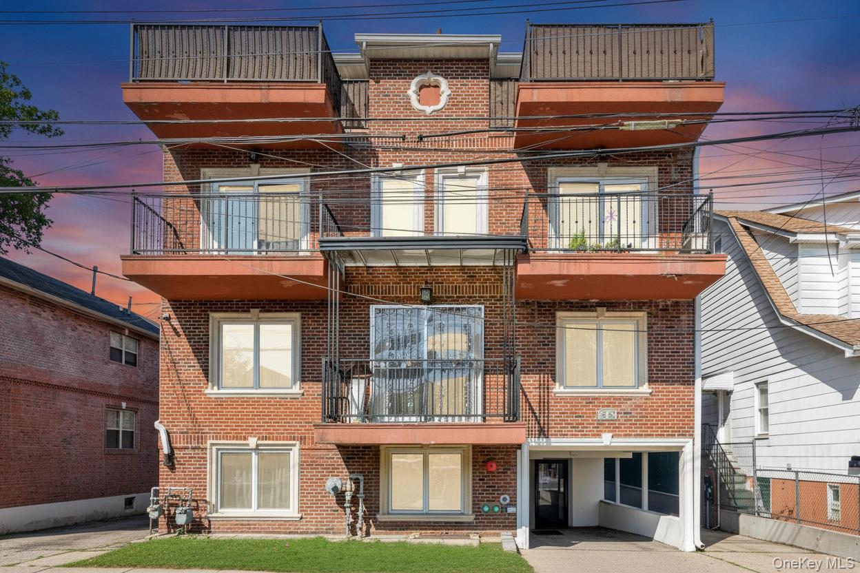 #1 photo, 40-38 194th Street, কুইন্‌স Bayside , NY 11358