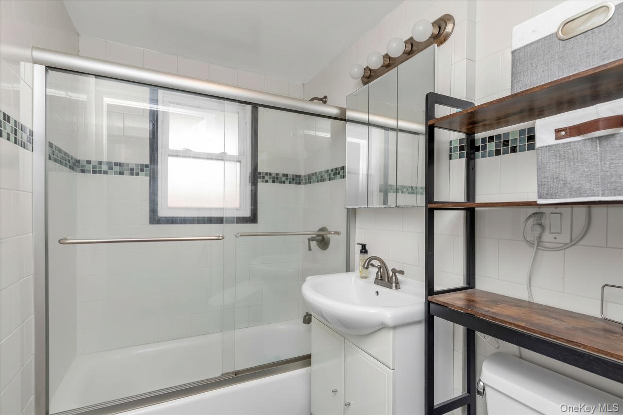 #11 photo, 40-38 194th Street, কুইন্‌স Bayside , NY 11358