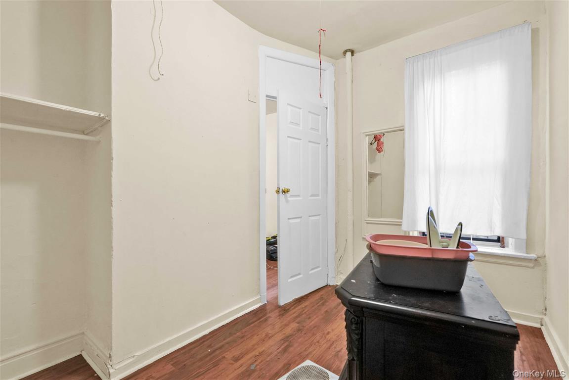 #12 photo, 1993 Amsterdam Avenue, New York (Manhattan) , NY 10032