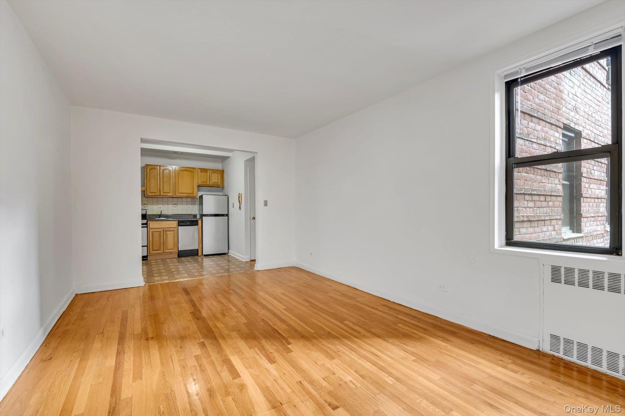 #5 photo, 99-63 66 Avenue, 皇后区 Rego Park , NY 11374