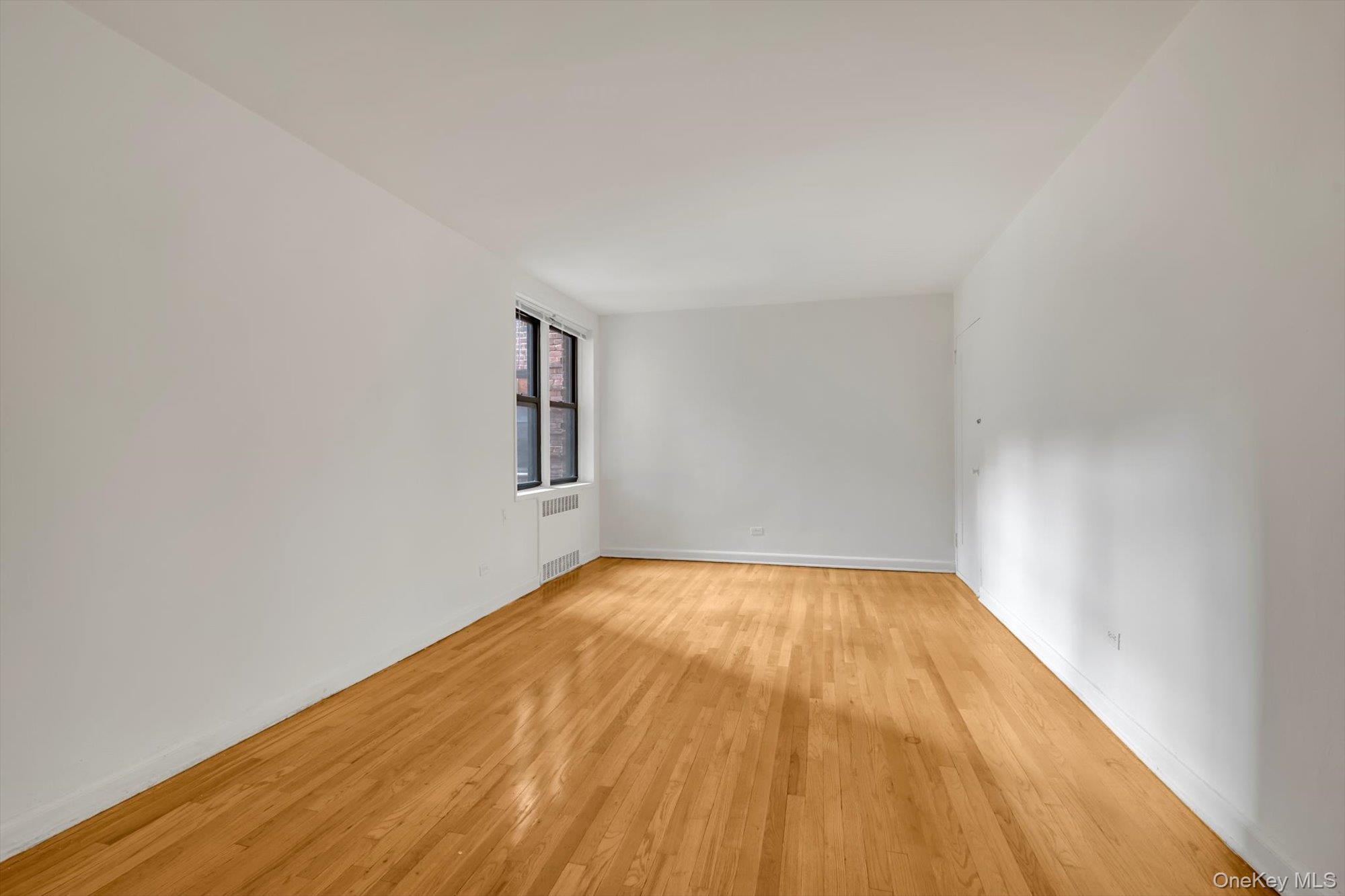 #7 photo, 99-63 66 Avenue, 皇后区 Rego Park , NY 11374