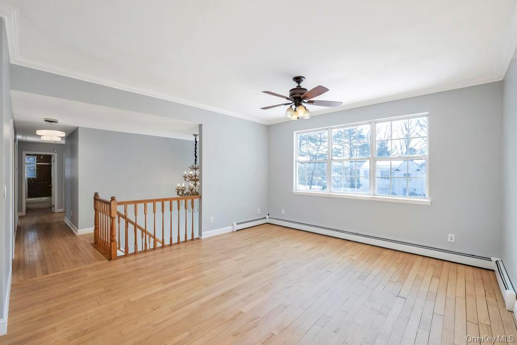 #4 photo, 1 Vinyard Way, Coram , NY 11727