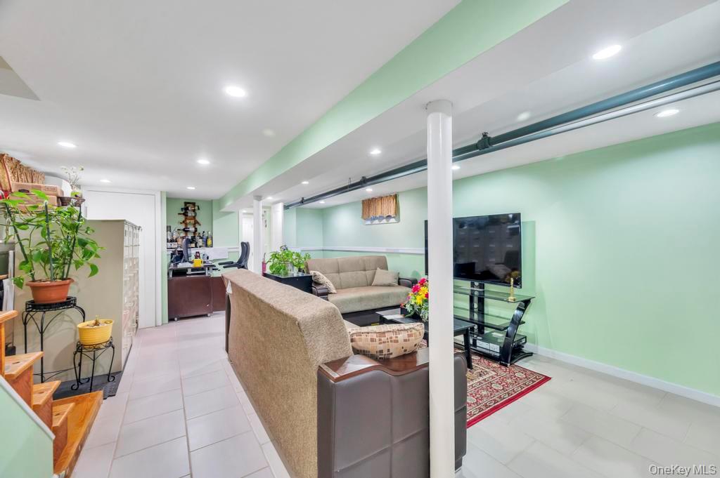 #18 photo, 11454 121st Street, South Ozone Park , NY 11420