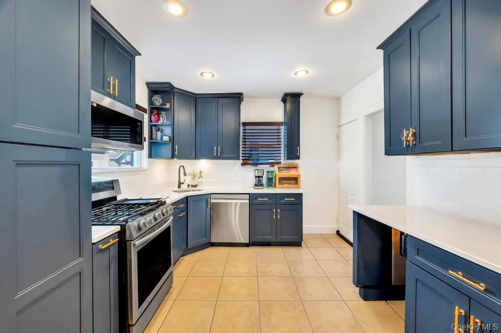 #2 photo, 11454 121st Street, South Ozone Park , NY 11420