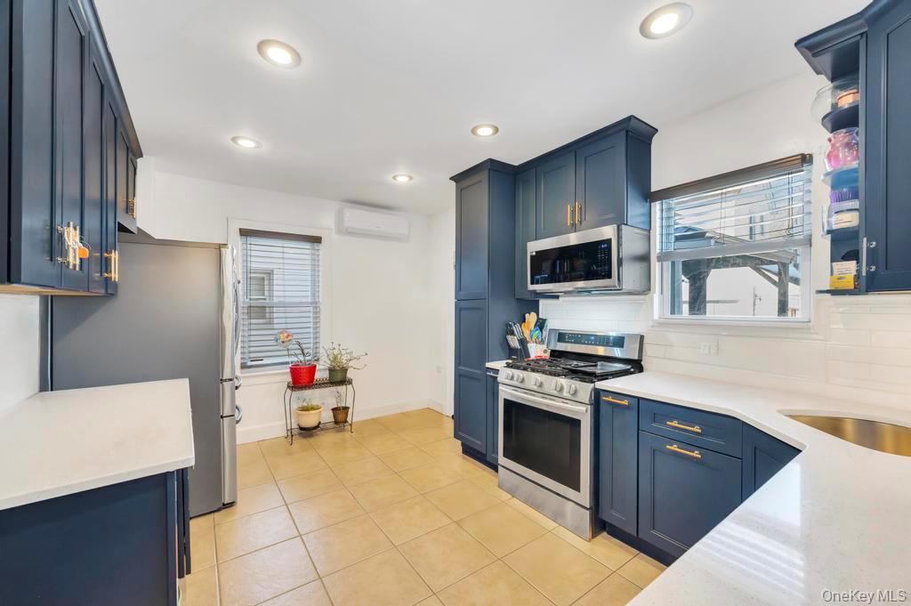 #5 photo, 11454 121st Street, South Ozone Park , NY 11420