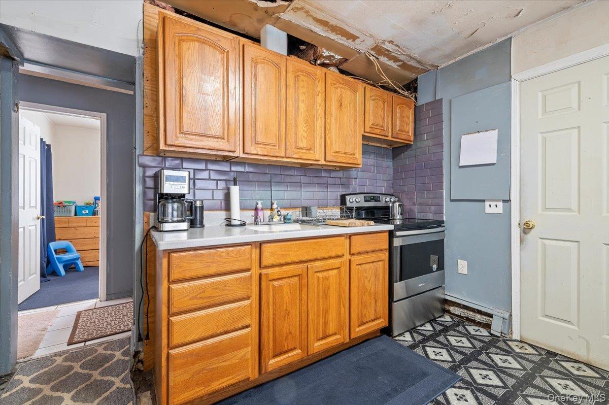 #11 photo, 122 Balsam Lane, Levittown , NY 11756