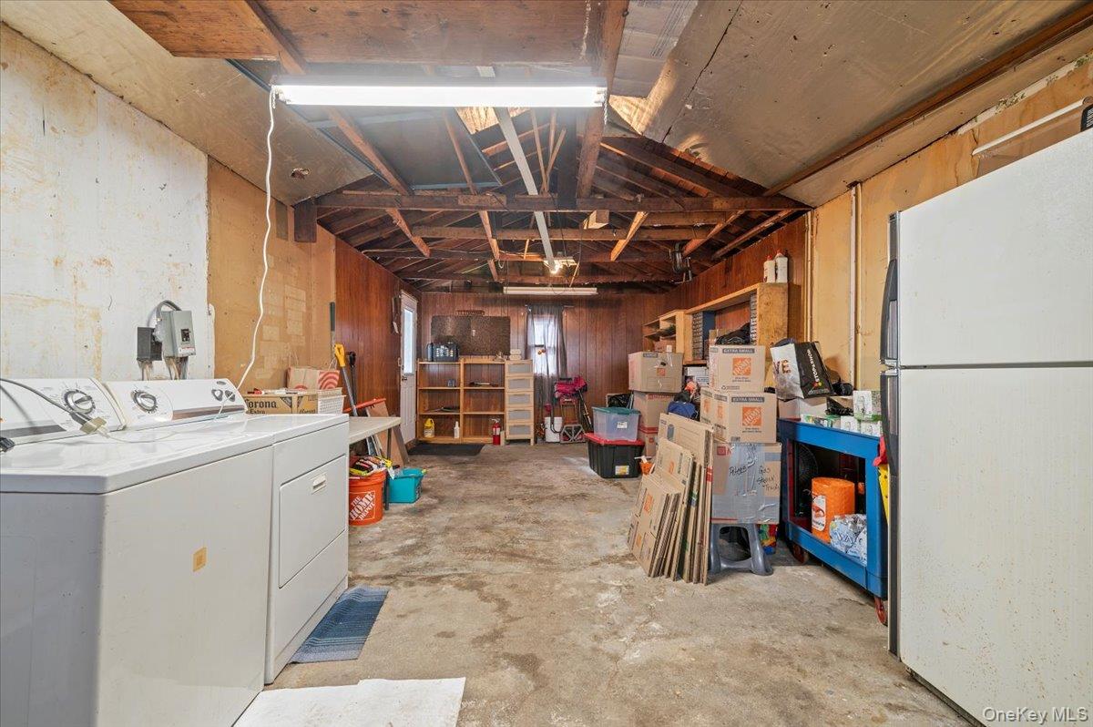 #18 photo, 122 Balsam Lane, Levittown , NY 11756