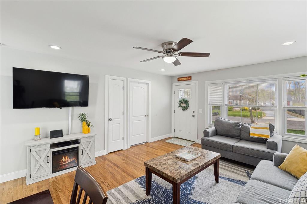 #16 photo, 72 Conklin Avenue, 东长岛 Patchogue , NY 11772