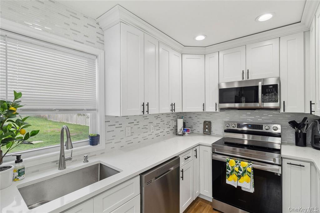 #20 photo, 72 Conklin Avenue, 东长岛 Patchogue , NY 11772