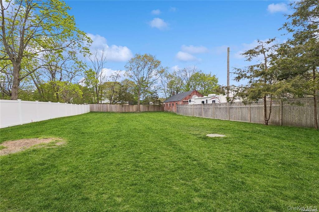 #4 photo, 72 Conklin Avenue, 东长岛 Patchogue , NY 11772