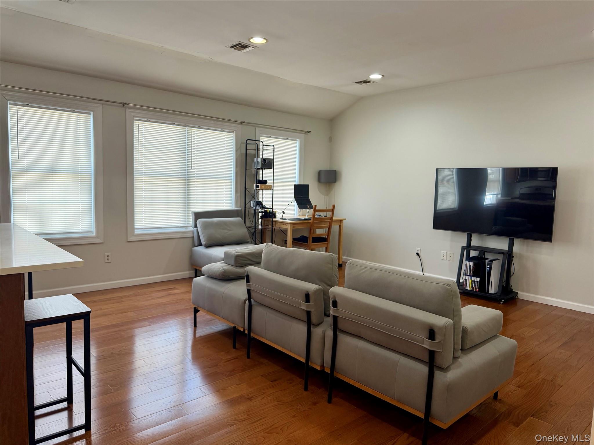 #3 photo, 38 B Manorhaven Boulevard, Port Washington , NY 11050